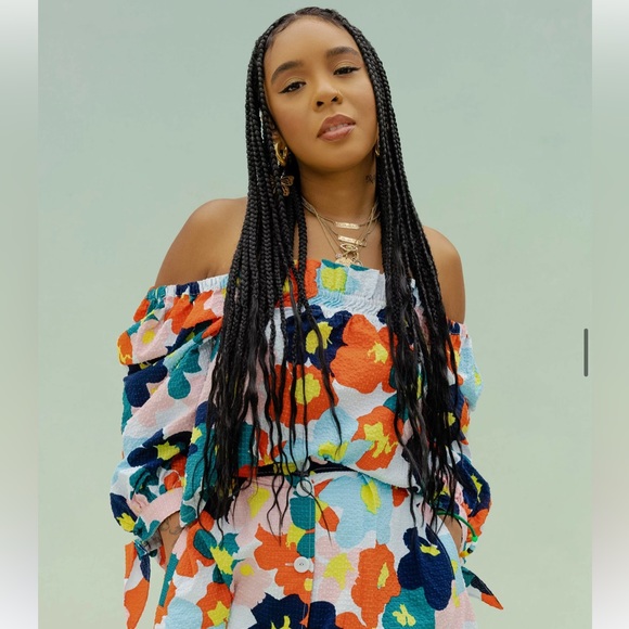 NWT! Nordstrom x Cristina Martinez Poet Blouse in Blue Floral Smudge- Size Large - Picture 2 of 8